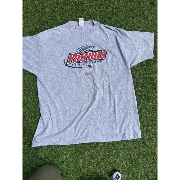 NFL New England Patriots Reebok Gray T-shirt - Picture 2 of 3